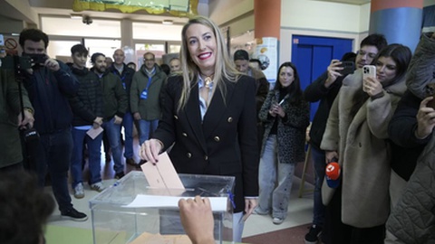 María Guardiola, do Partido Popular.