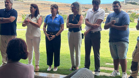 Paulo Carvão (primeiro da esquerda) assumiu hoje o cargo de director de campo do Porto Santo Golfe
