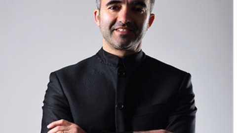 Fernando Marinho é o mastro convidado para este concerto da Orquestra Clássica da Madeira.