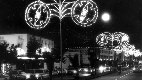 Era a 8 de Dezembro, dia de Nossa Senhora da Conceição, que as luzes da Festa ligavam pela primeira vez em cada ano. A romaria ao centro da cidade era certa. AInda hoje o dia de inauguração das iluminações, agora logo a 1 de Dezembro, e um momento muito aguardado por madeirenses e visitantes. 