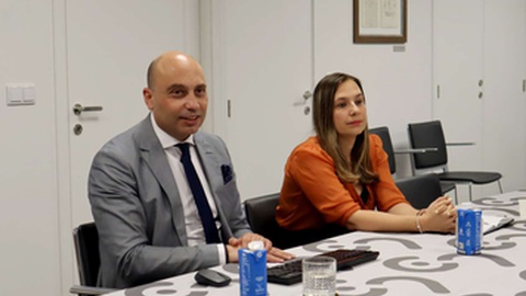 O Bastonário Jorge Batista da Silva e a Coordenadora do Departamento Jurídico da ON, Diana Faria.&nbsp; &nbsp;Foto&nbsp;Foto DR/Ordem dos Notários/Facebook