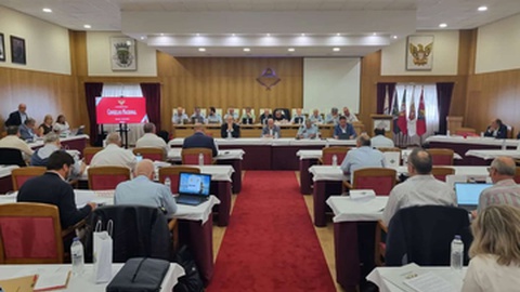 A aprovação da candidatura da Madeira para a realização do Dia Nacional do Bombeiro na Região foi aprovada no Conselho Nacional, que decorreu em Paredes, no final de Maio.&nbsp;