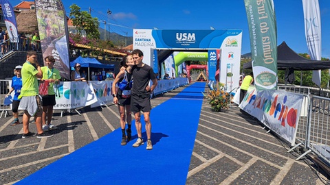 Aqui na companhia da compatriota vencedora (em femininos)