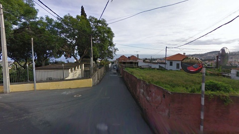 Os crimes de coacção ocorreram ao longo de três anos numa casa no Caminho dos Saltos.