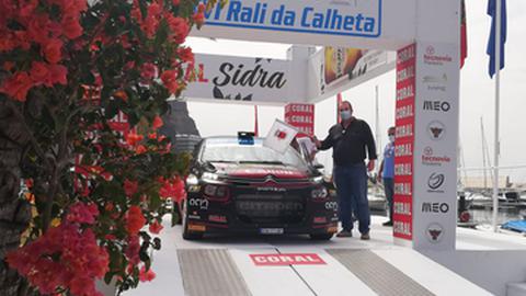 Foto da partida do carro de Alexandre Camacho e Pedro Calado.