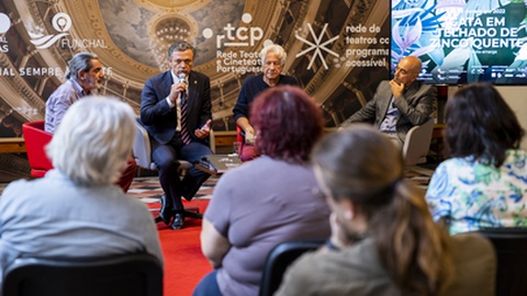 A apresentação da peça decorreu esta tarde no Teatro