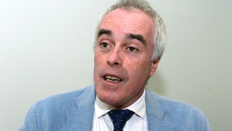 O director regional da Saúde destaca o facto de actualmente haver tratamento e vacina para a covid-19.&nbsp;