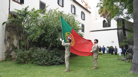 A cerimónia comemorativa do Dia de Portugal, de Camões e das Comunidades Portuguesas realiza-se no Palácio de São Lourenço, no Funchal