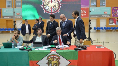 A venda de 40 por cento da SAD do Marítimo foi aprovada por larga maioria dos sócios do Marítimo, em Assembleia Geral Extraordinária realizada a 18 de Julho último.