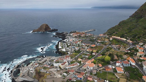 Os concelhos do Porto Moniz (61,78) e da Ponta do Sol (62,47) são os municípios da RAM com o IpC mais baixo do País e figuram entre os 10 últimos do ranking nacional.