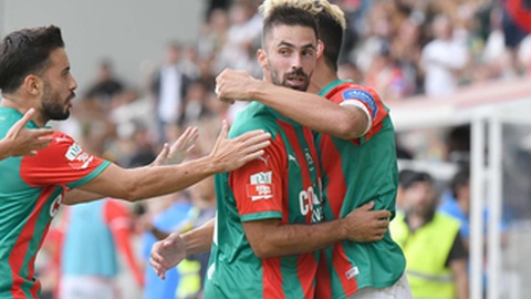 Carlos Daniel marcou os dois golos do encontro.