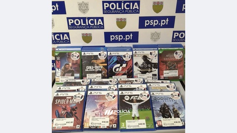 PSP apreendeu 35 jogos de Playstation 5 quando estavam já na posse de duas lojas de revenda de equipamento electrónico.