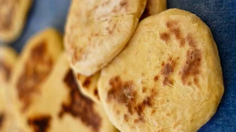 Foto publicada pela organização a promover o workshop sobre como fazer bolo do caco.&nbsp; Foto DR