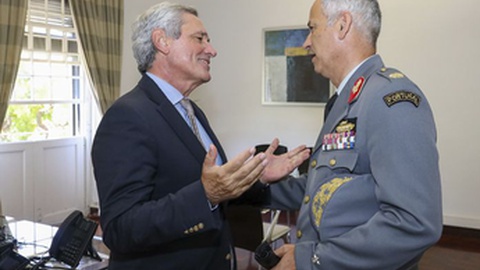 O&nbsp;Major-General Jorge Pedro apresentou, hoje, cumprimentos de despedida a José Manuel Rodrigues, secretário regional de Economia.&nbsp;