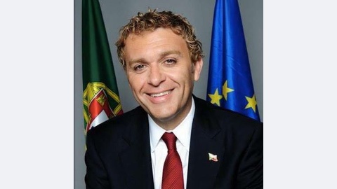 O empresário César do Paço estará ligado à extrema-direita.