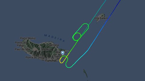 Aeronave esteve 'às voltas' para aterrar, mas acabou por divergir para a origem&nbsp;