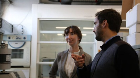 Artur Pinto e Jean Anne Incorvia durante uma das visitas da investigadora norte-americana a Portugal.&nbsp; Fotos DR