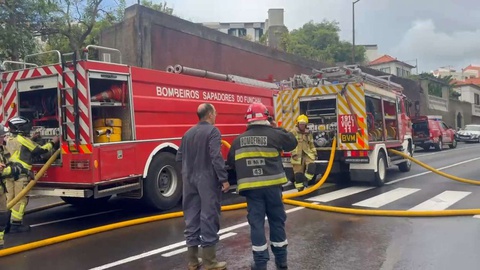 Incêndio deflagrou ontem, na Rua das Maravilhas