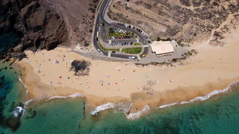 Figueira da Foz, Albufeira, Portimão, Nazaré e Porto Santo são as cinco cidades preferidas pelos portugueses