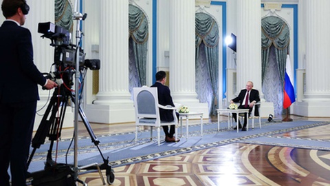 Putin em entrevista à&nbsp;China Media Group.&nbsp; &nbsp;Foto&nbsp;EPA/SERGEI BOBYLEV/SPUTNIK/KREMLIN POOL MANDATORY CREDIT