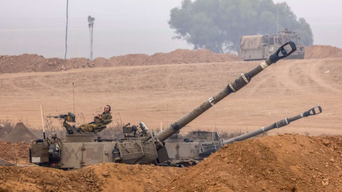 Os bombardeamentos israelitas sobre Gaza, em retaliação ao ataque do Hamas a 7 de Outubro, já fizeram mais de 7.300 mortos e cerca de 19.000 feridos