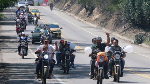 Colombianos refugiam-se em cidade perto da fronteira com a Venezuela... Foto&nbsp; EPA/MARIO CAICEDO