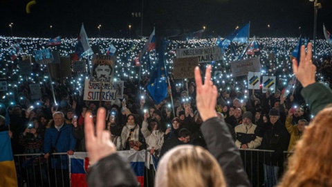 Nos últimos dias, Bratislava tem se deparado com algumas manifestações de grande dimensão contra o governo de Fico.&nbsp;&nbsp;