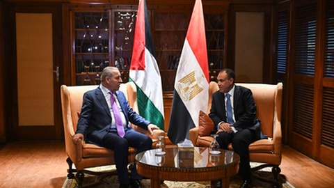 O Cairo recebeu, esta segunda-feira, uma reunião ministerial com representantes do Egito, Palestina, Arábia Saudita, Catar, Jordânia, Emirados Árabes Unidos (EAU) e Liga Árabe