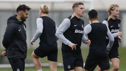 Sporting vai à Alemanha sem o 'panzer' sueco.&nbsp; &nbsp;Foto&nbsp;EPA/ANTONIO PEDRO SANTOS