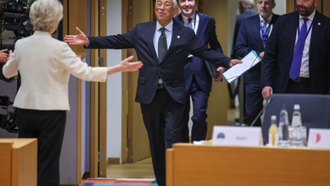 Comissão Europeia e Conselho Europeu estão em acordo total.&nbsp; &nbsp;Foto&nbsp;EPA/OLIVIER MATTHYS