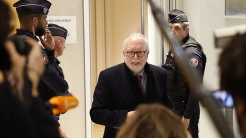 Wallerand de Saint-Just falou no final da sessão.