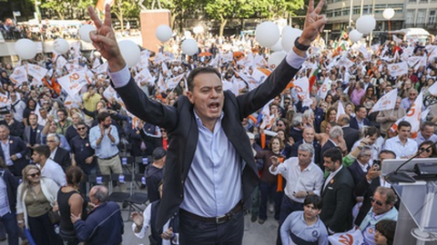 Fotografia captada a 15 de Maio.