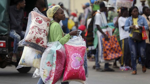Em Luanda, a vida vai retomando, aos poucos, a normalidade.&nbsp;