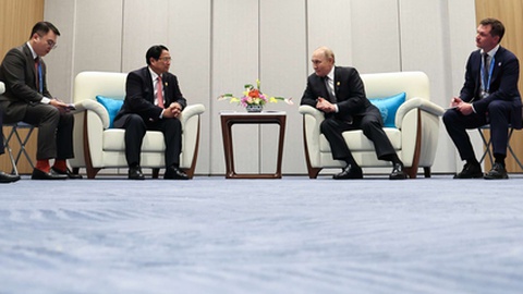 Putin visitou a China esta segunda-feira.&nbsp;