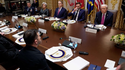 Foto&nbsp;EPA/AARON SCHWARTZ / POOL