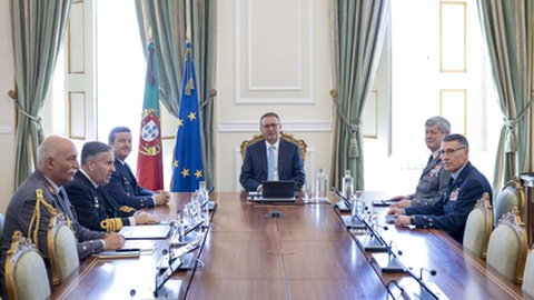 Na sexta-feira, António José Seguro recebeu, em audiência, o Chefe do Estado-Maior-General das Forças Armadas, General João Cartaxo Alves.&nbsp;