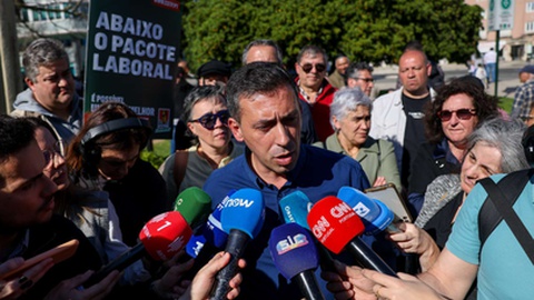 Na segunda-feira, o secretário-geral da CGTP-IN, Tiago Oliveira, foi recebido pelo chefe de gabinete da Ministra do Trabalho, Solidariedade e Segurança Social, mas não participou numa reunião entre a UGT e as confederações empresariais.&nbsp;