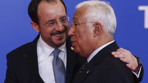 Foto&nbsp;YVES HERMAN/Reuters POOL/EPA