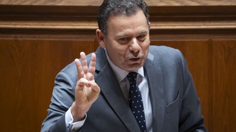 Assunto foi abordado por Filipe Sousa, do JPP, no debate quinzenal.&nbsp;