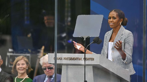Michelle Obama, mulher do&nbsp;antigo presidente norte-americano Barack Obama, na cerimónia de abertura do Centro.&nbsp;
