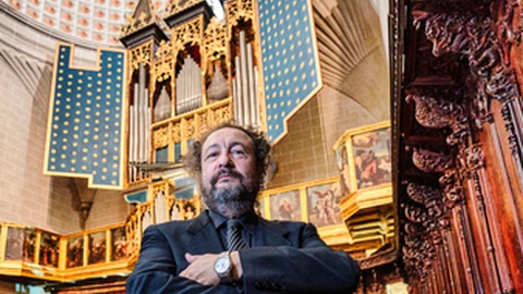 O organista Javier Artigas e os instrumentistas de sopro 'Ministriles de Marsias'. actuam sob tema 'Música nas Catedrais hispânicas'.