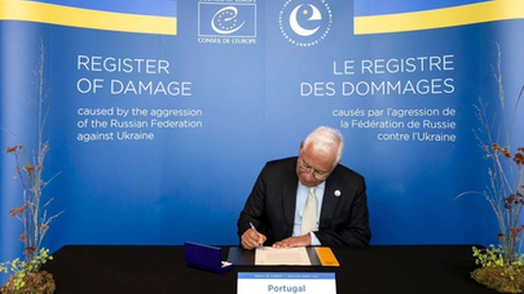 O primeiro-ministro assinou ontem a declaração de apoio ao registo de danos causados pela agressão da Rússia contra a Ucrânia.&nbsp; &nbsp;Foto DR/Twitter