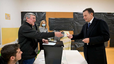 Foto conta de Luís Montenegro no X