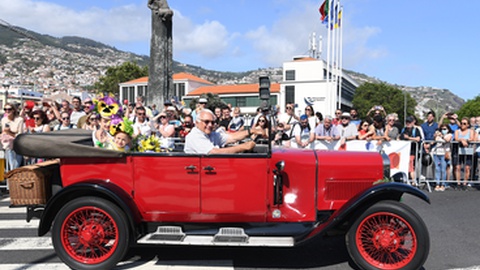 José Luís Afonso participou no último Madeira Flower Classic Auto Parade, um desfile de automóveis clássicos integrado nas comemorações da&nbsp;Festa da Flor.