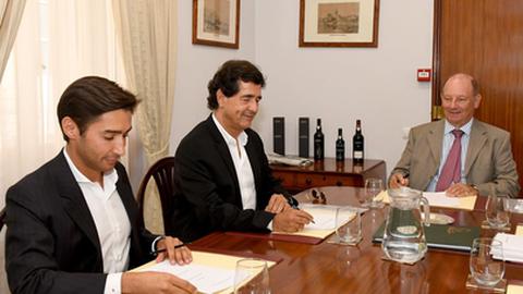 Os accionistas formalizaram acordo na manhã de
hoje.