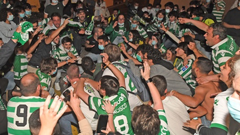 No funchal, os adeptos do Sporting festejaram o título, passados 19 anos, na Avenida do Mar. Para muitos, é a primeira vez que vêem o clube ser campeão&nbsp;