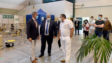 A vacinação dos profissionais ligados ao Turismo teve início na semana passada, com os Carreiros do Monte. Foto Hélder Santos/Aspress