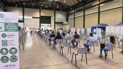 Nos últimos dias, a Região tem procurado vacinar contra a covid-19 mais de duas mil pessoas por dia. Foto Hélder Santos/Aspress