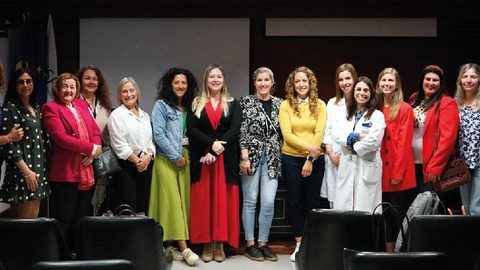 Elementos do Centro Hospitalar de Vila Nova de Gaia assistiram, recentemente, a uma apresentação realizada pelo Serviço Social do SESARAM