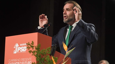 Miguel Albuquerque defende moção 'Honrar a nossa história: autonomia e progresso'. Foto Hélder Santos/ASPRESS